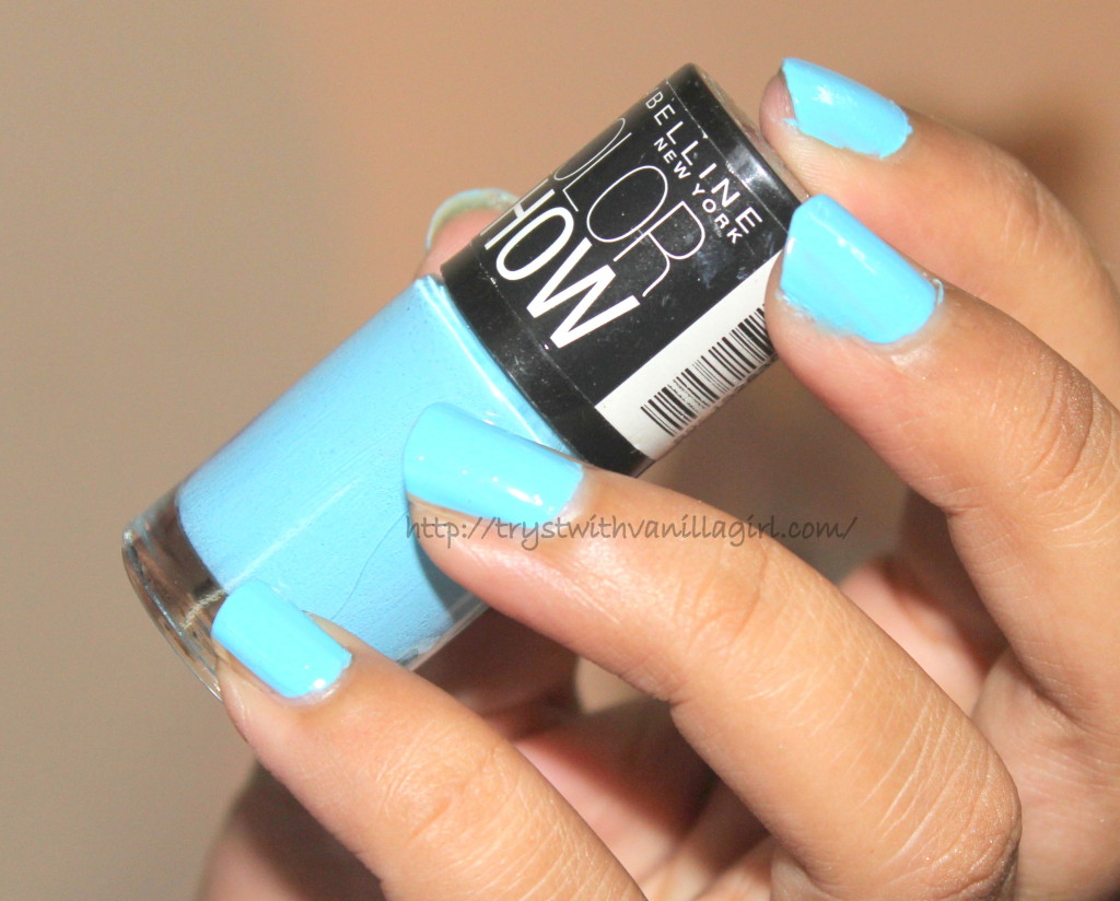 MAYBELLINE COLOR SHOW NAIL POLISH BLUEBERRY ICE REVIEW