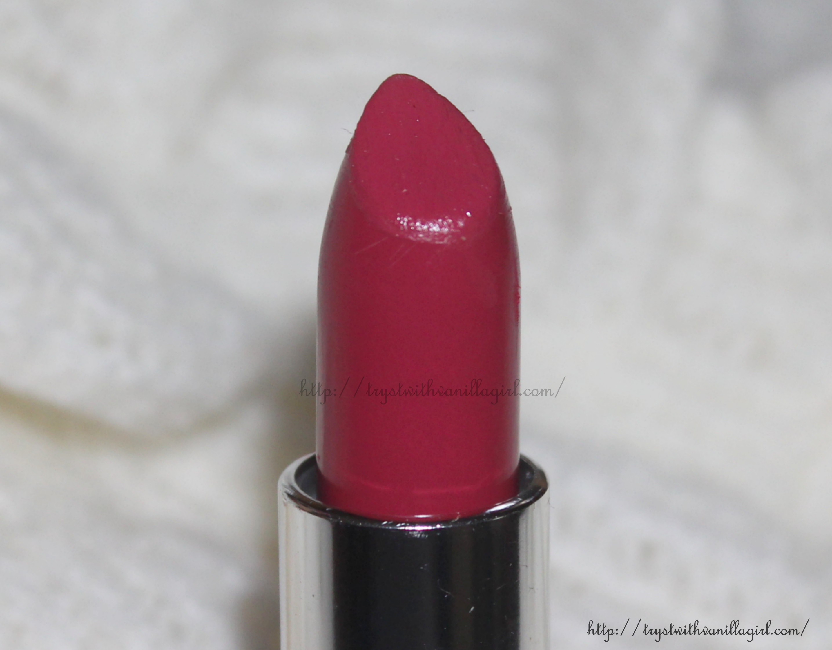 Maybelline ColorSensational Lipstick Hooked on Pink Review