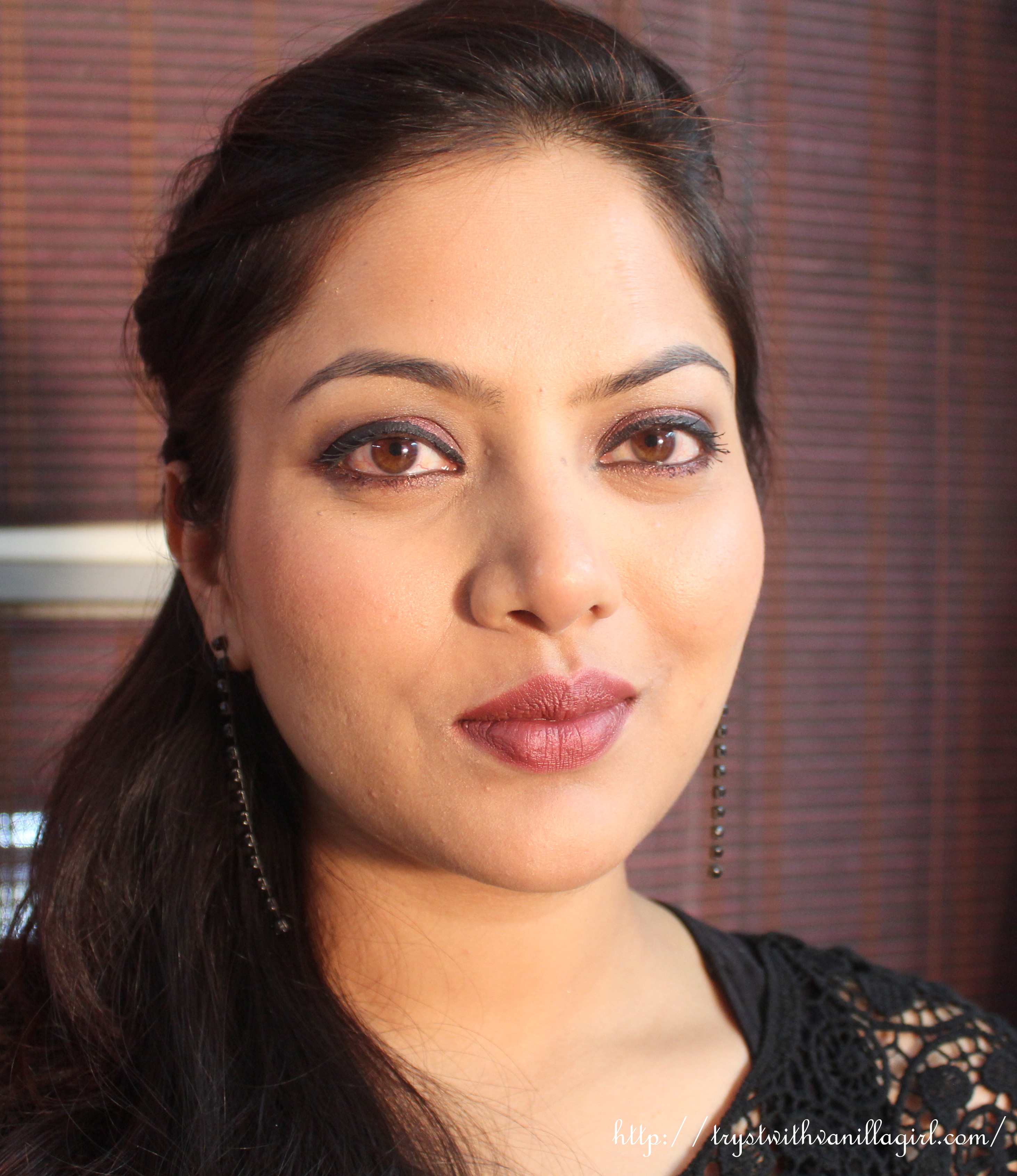 LAKME 9 TO 5 LIPSTICK ROSE MANAGEMENT REVIEW,SWATCH,FOTD