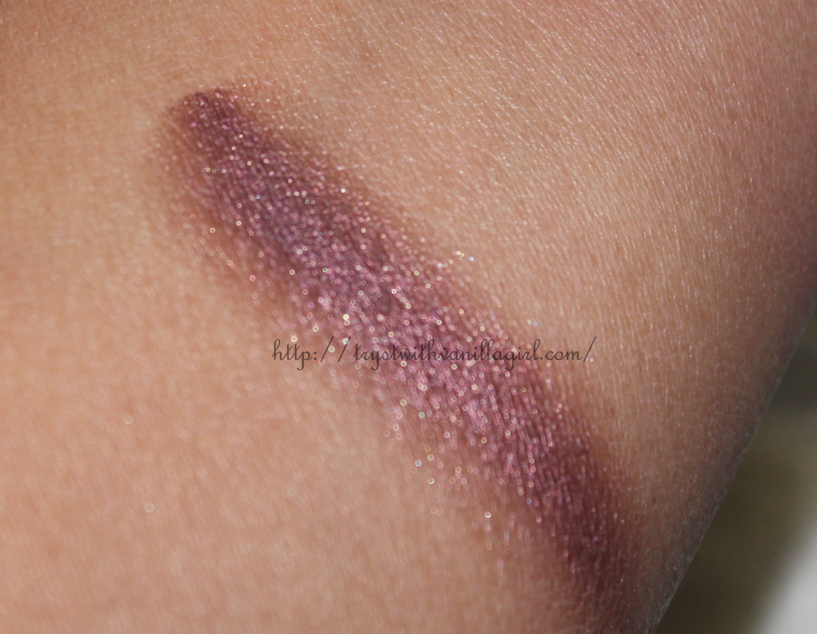 MAYBELLINE COLOR TATTOO EYE SHADOW POMEGRANATE PUNK Review,Swatch,Photos