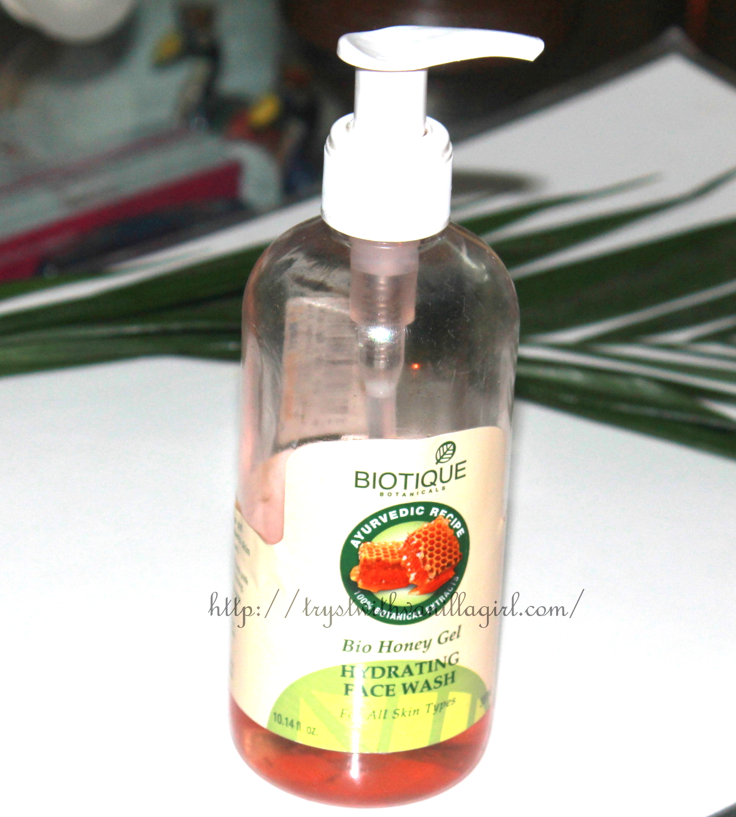 BIOTIQUE Bio Honey Gel Hydrating Face Wash, December Beauty Favorites