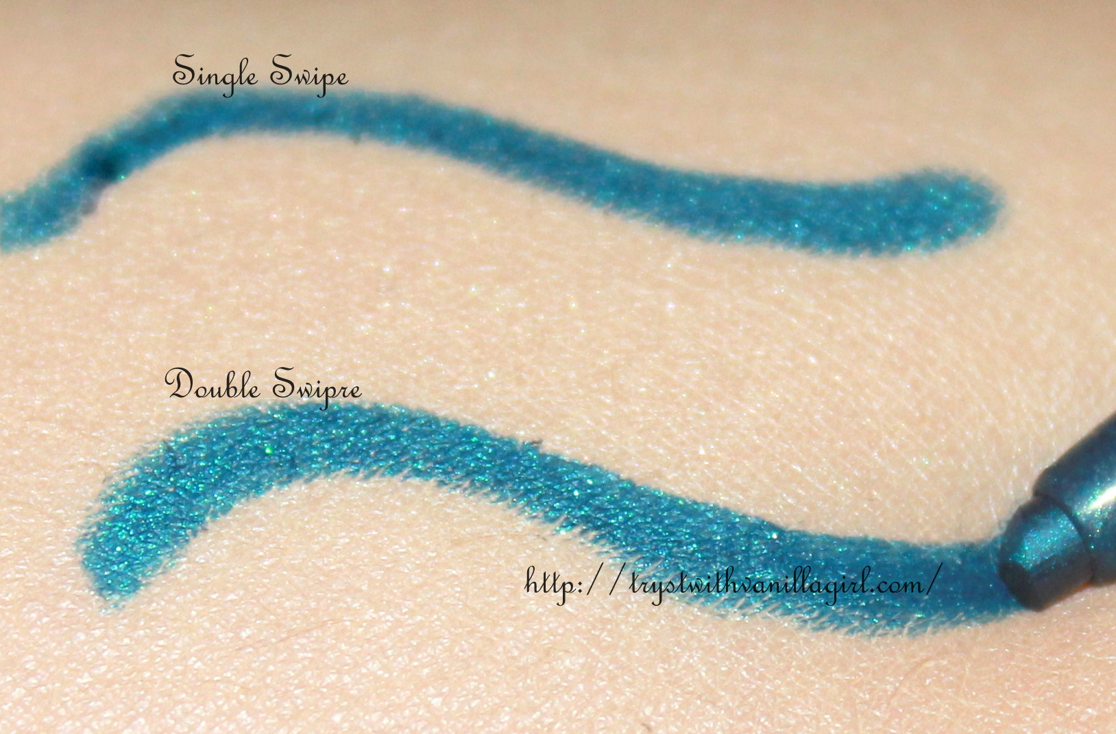 CHAMBOR Dazzle Eyeliner Pencil Teal 104 Review,Swatch,Photos