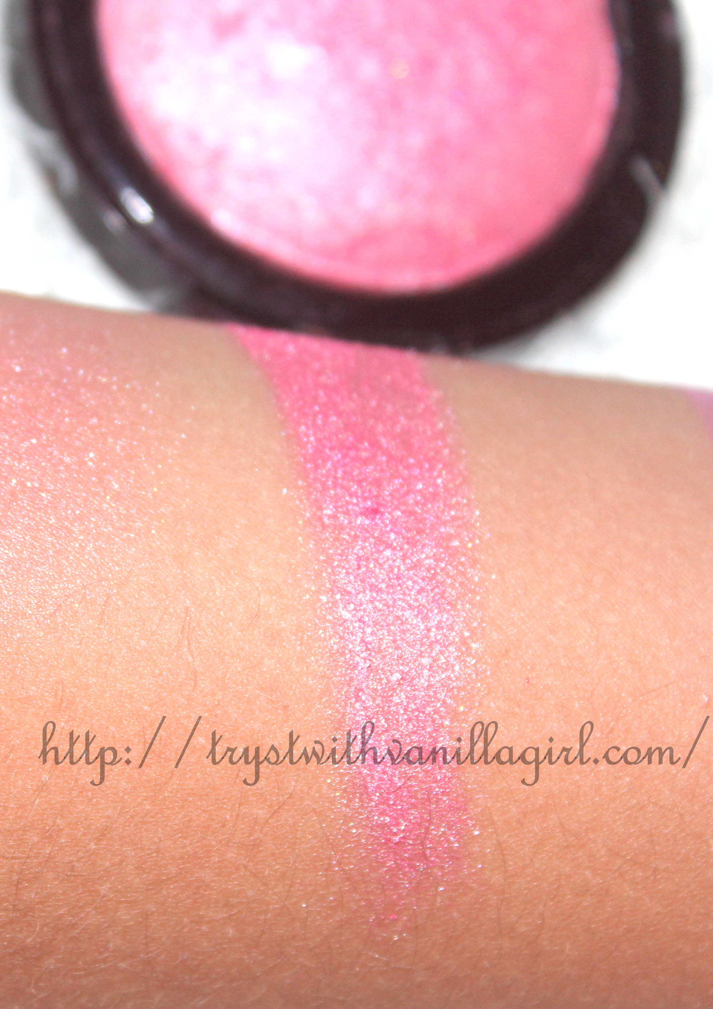 INCOLOR Glimmer Blusher 27 Review,Swatch,Photos