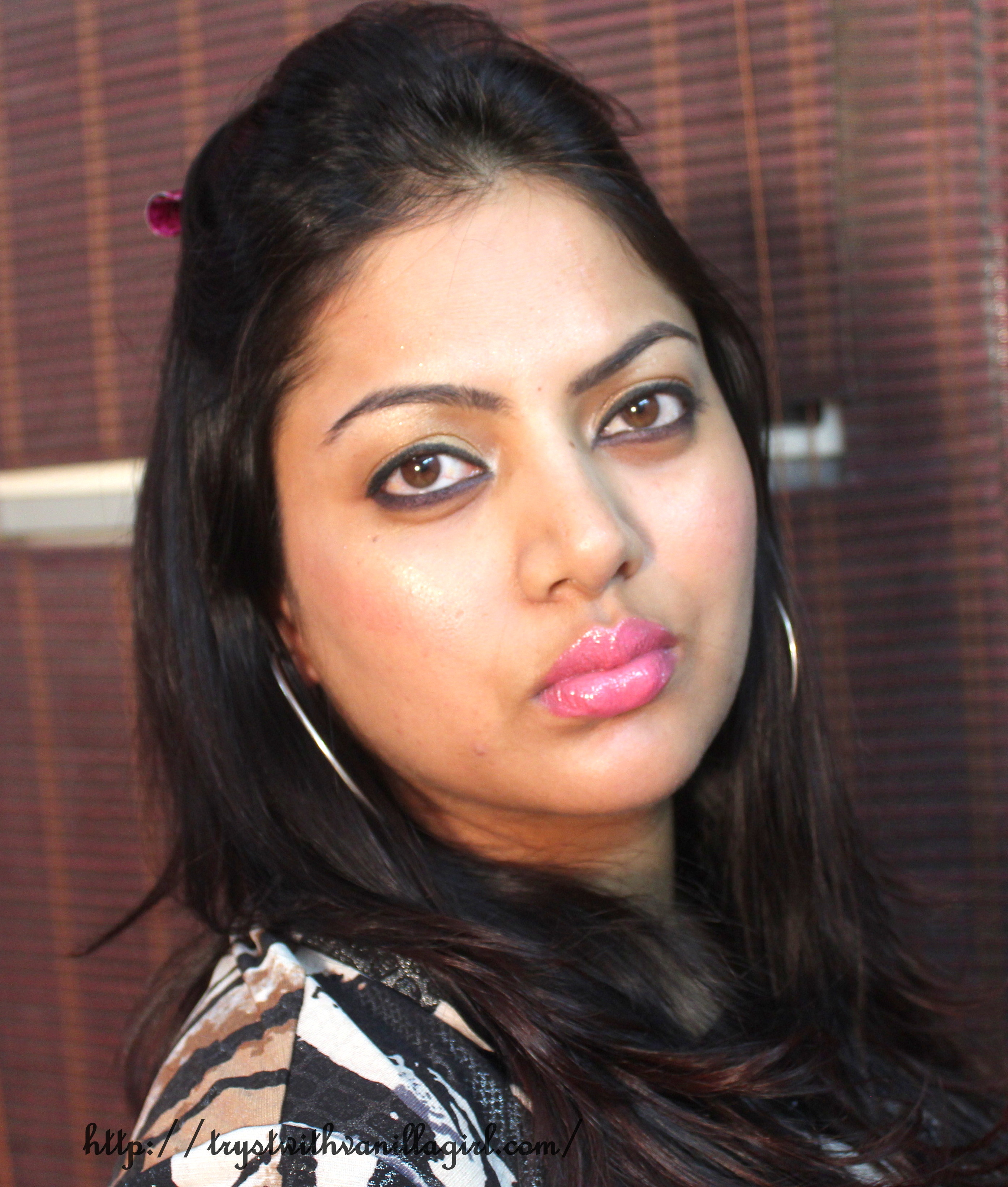 Lakme Absolute Gloss Addict Pink Temptation Review,Swatch,FOTD
