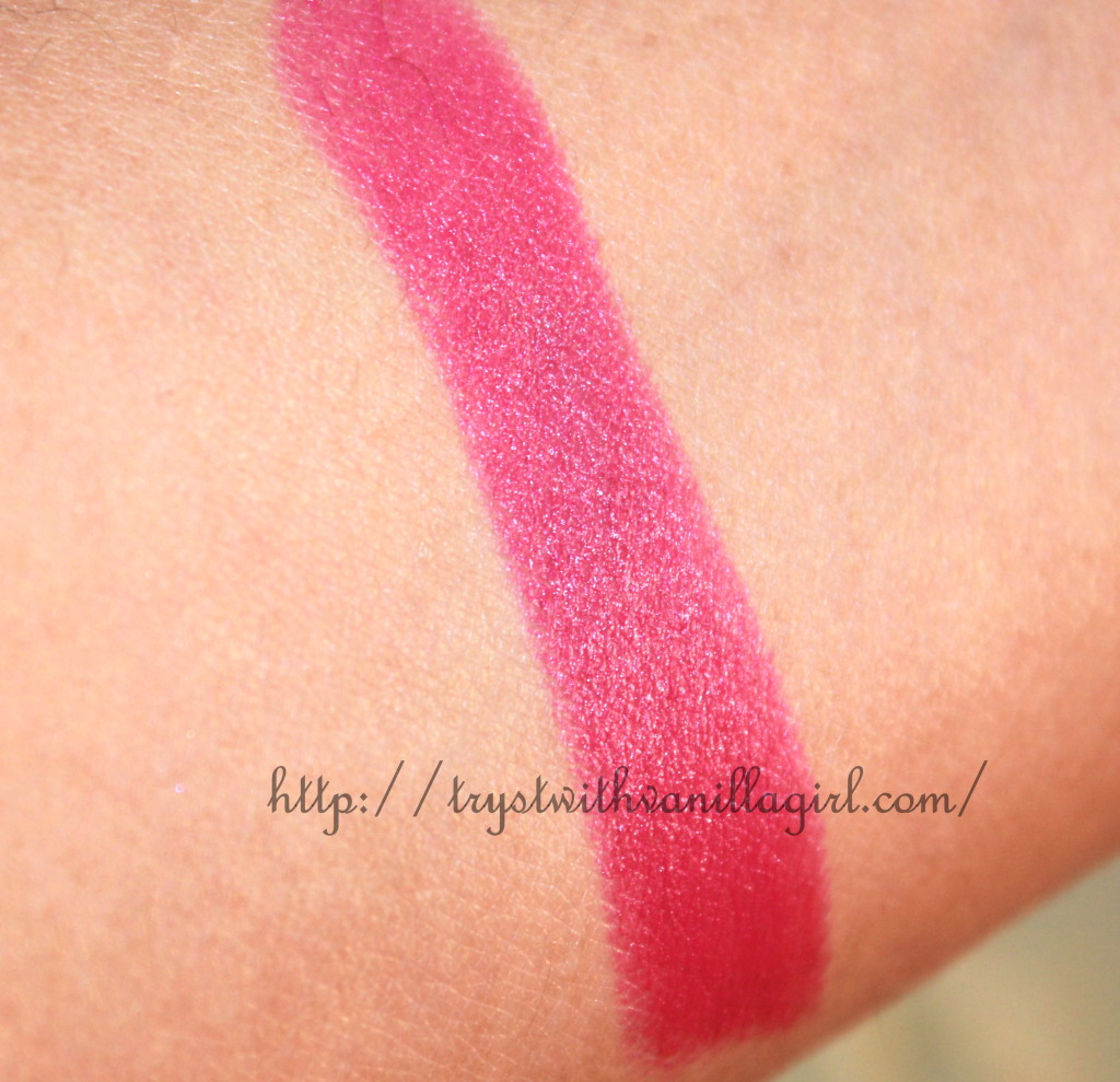 L'Oreal Paris Color Riche Moist Matte lipstick Glamor Fuchsia Review,Swatch,Photos