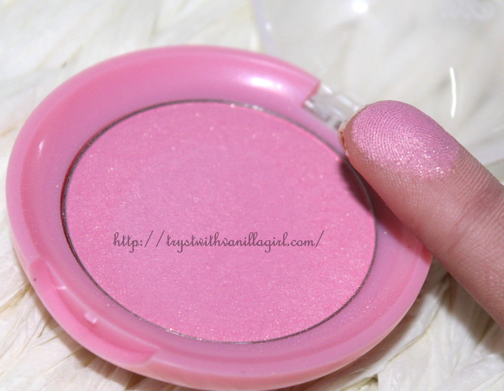 Etude House Lovely Cookie Blusher Rose Sugar Macaron 7 Review,Swatch,Photos