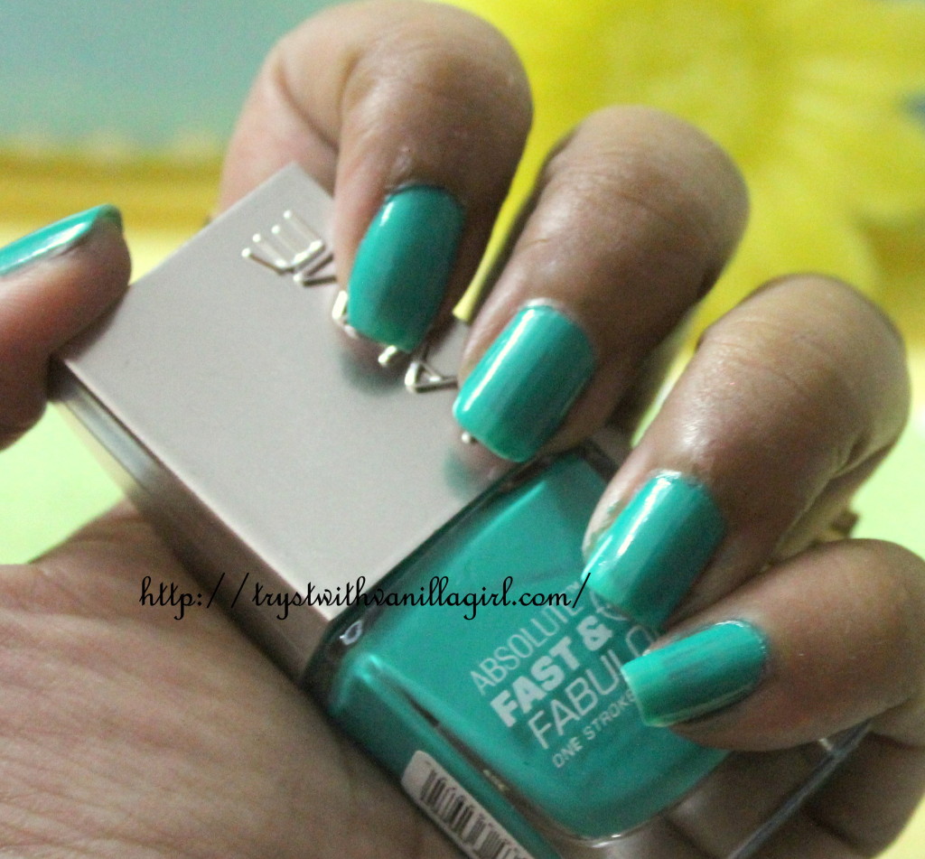 Lakme Absolute Fast and Fabulous Nail Color Storm Green 07 Review,NOTD