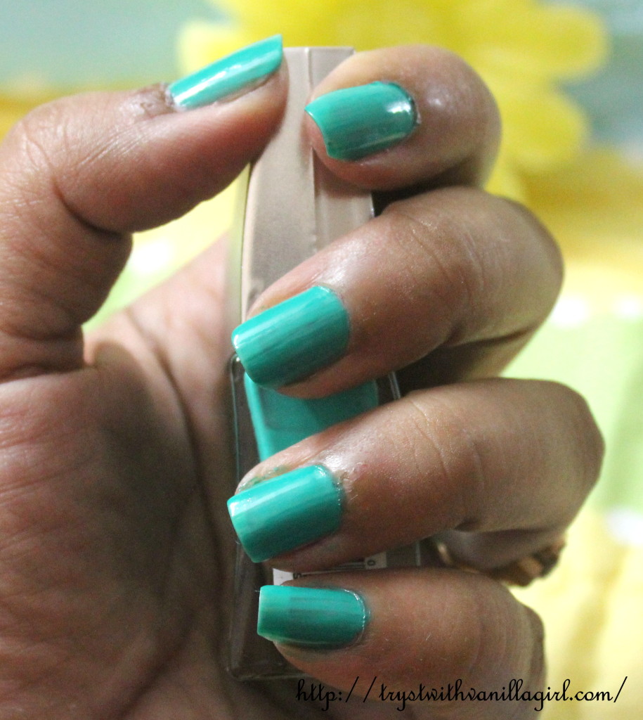 Lakme Absolute Fast and Fabulous Nail Color Storm Green 07 Review,NOTD