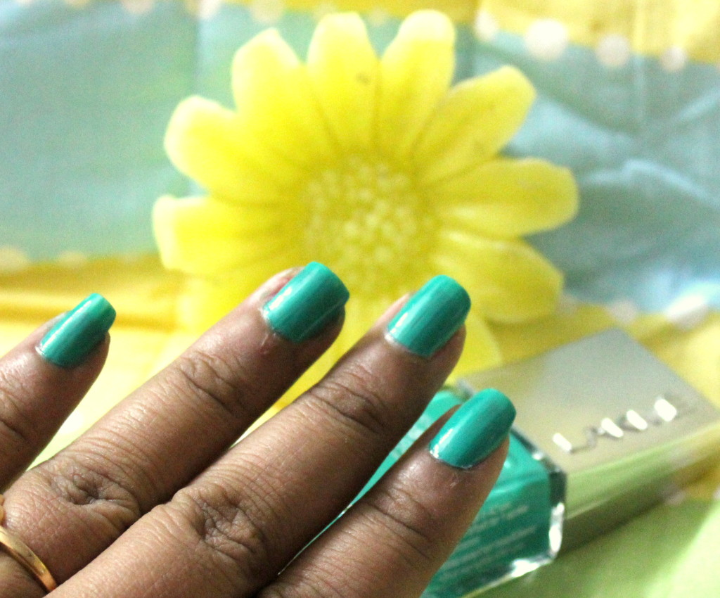 Lakme Absolute Fast and Fabulous Nail Color Storm Green 07 Review,NOTD