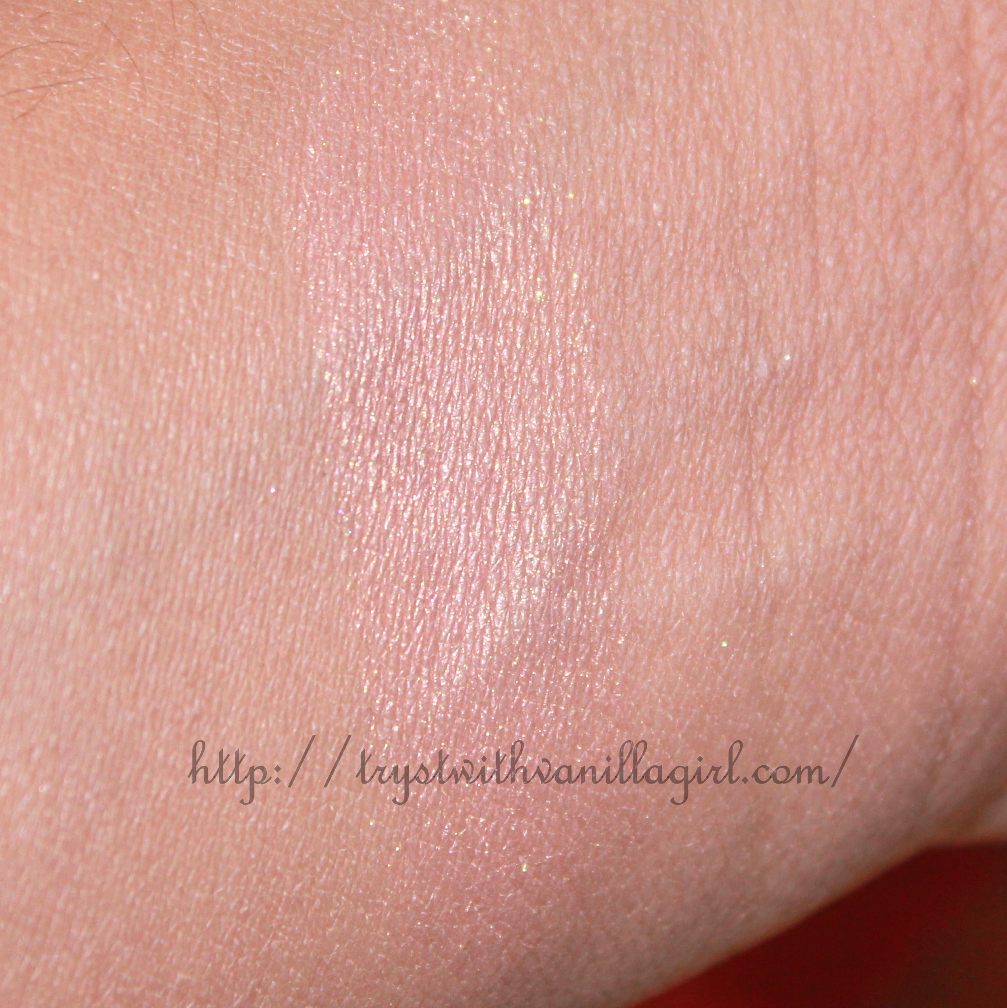 Bourjois Little Round Pot Blusher 35 Lune D'or Review,Swatch,Photos