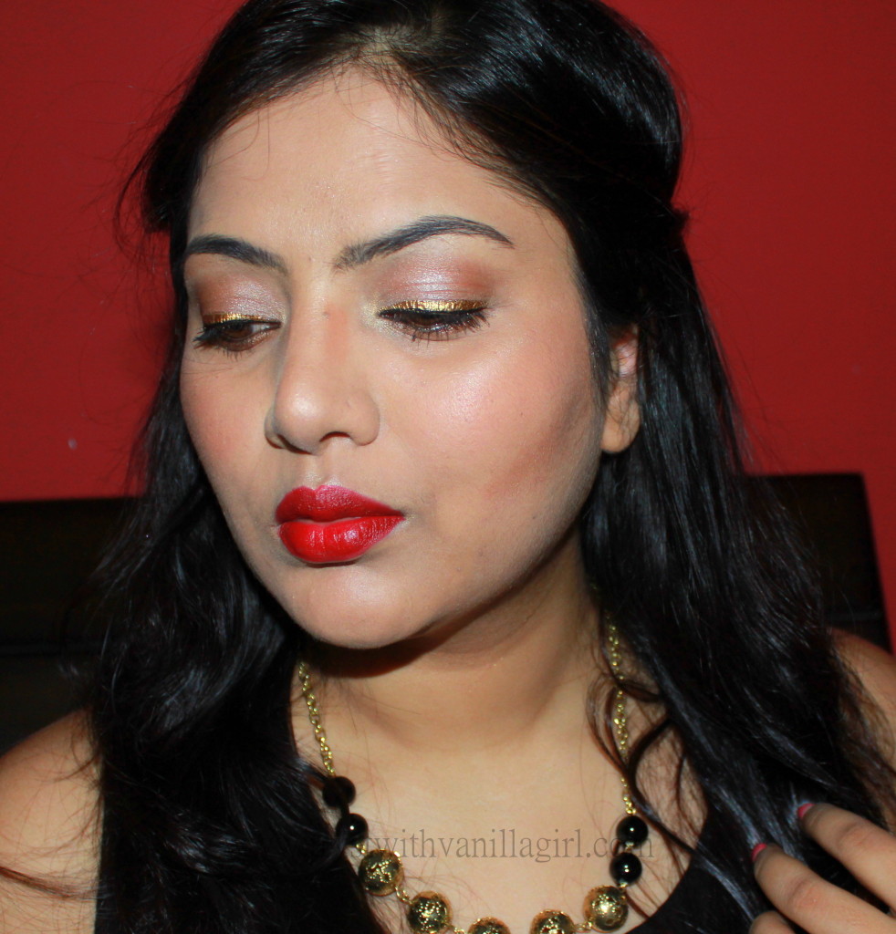 FOTD,Red Lips with Gold Eyeliner