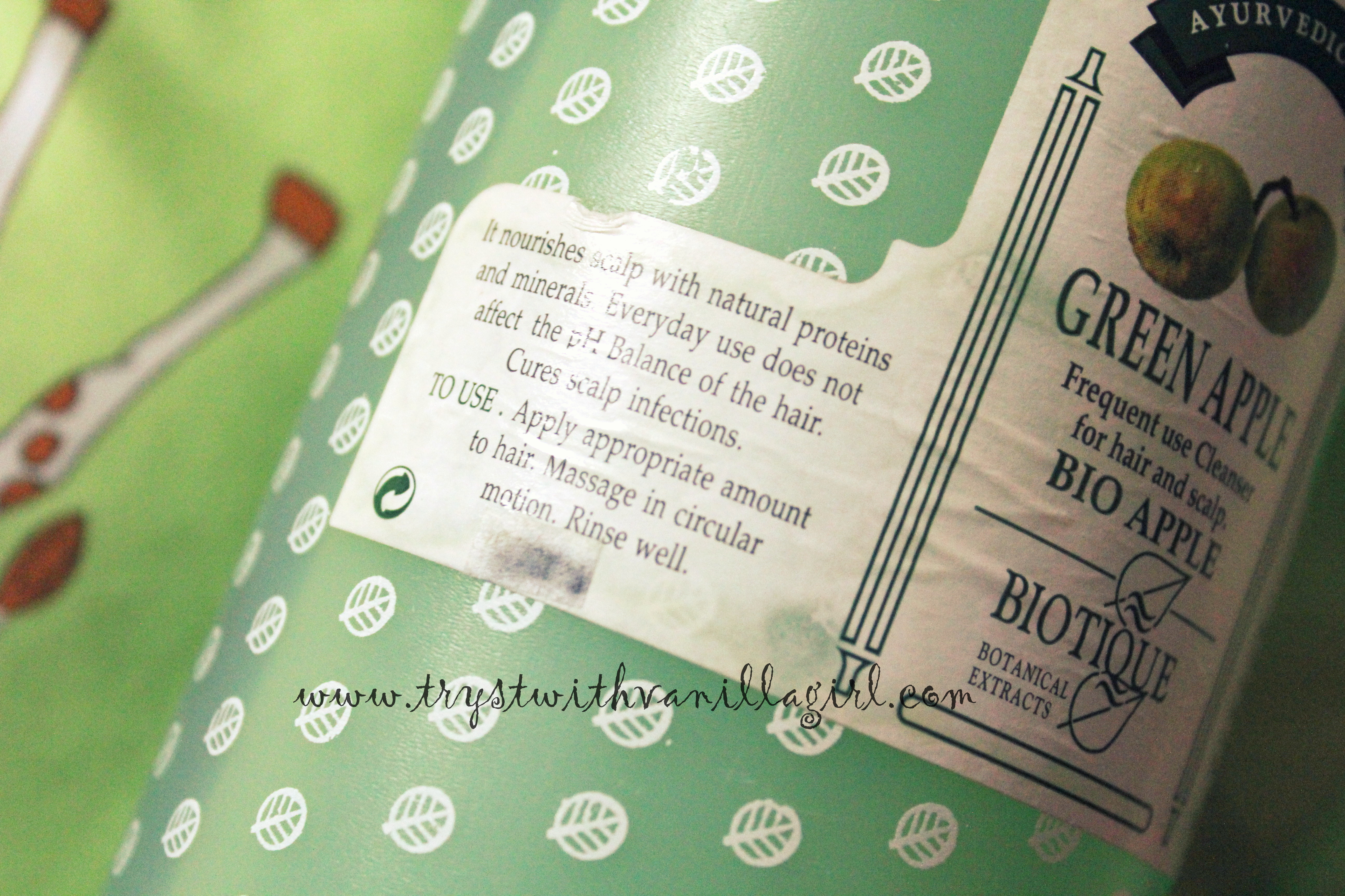 Biotique Bio Green Apple Fresh Daily Purifying Shampoo Review