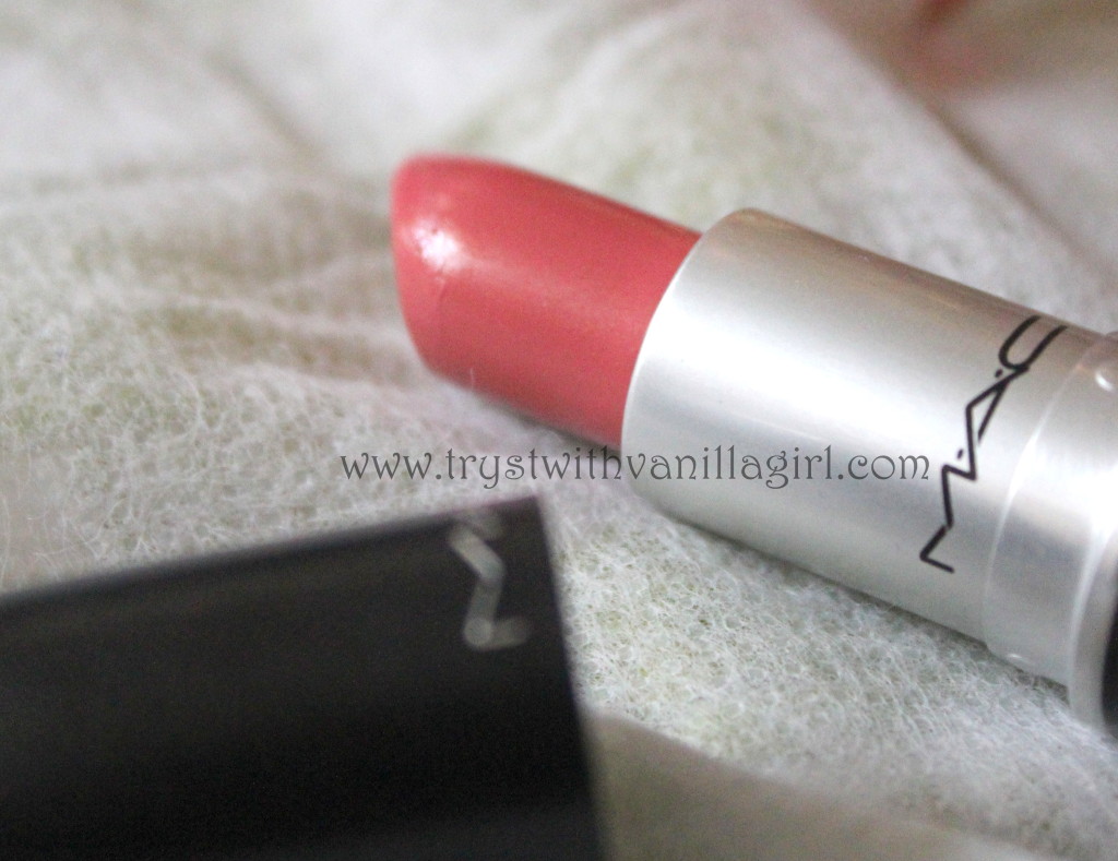 MAC Cremesheen Lipstick Fanfare Review, Swatch, Photos