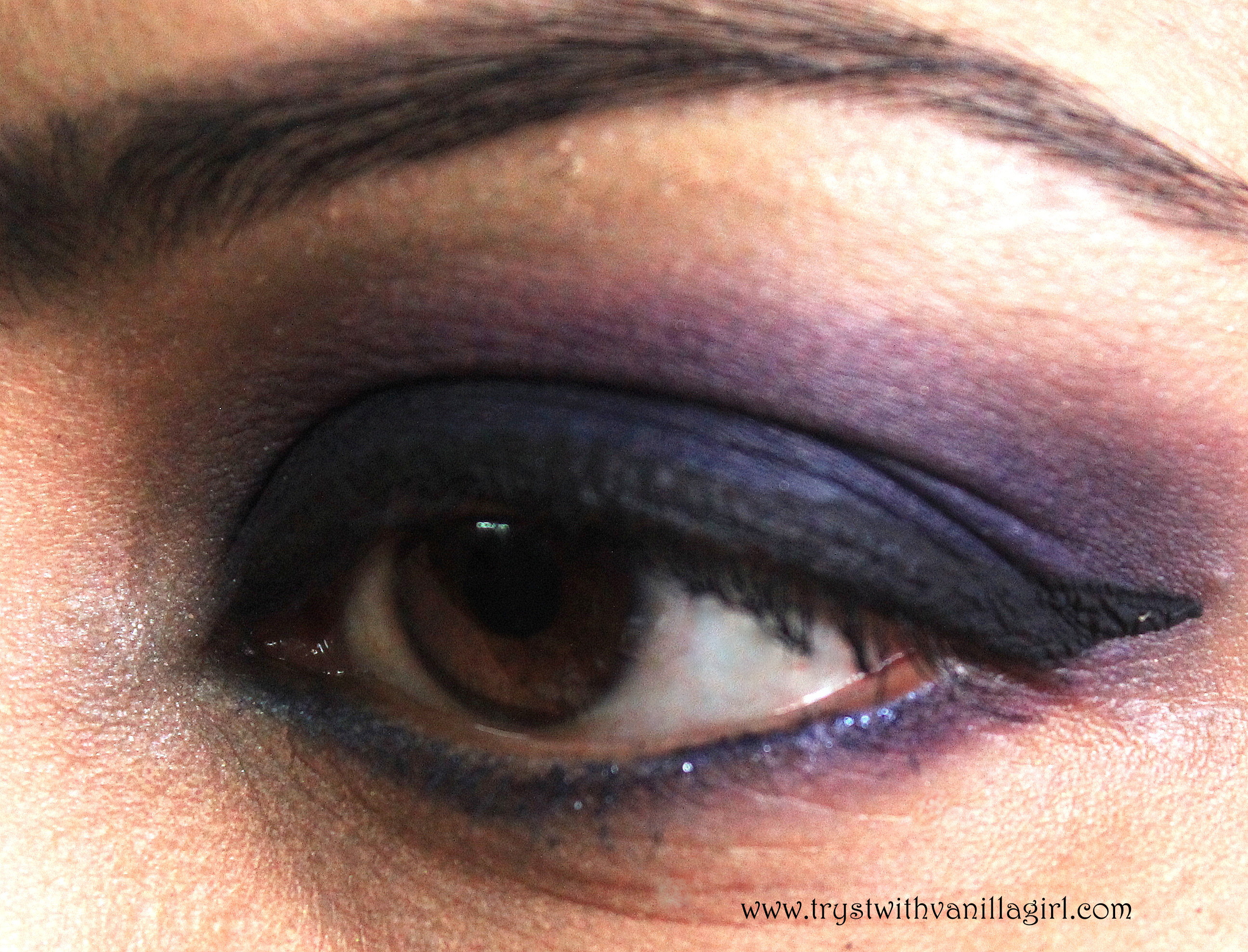 Navy Blue Eyes with Glossy Lips,FOTD