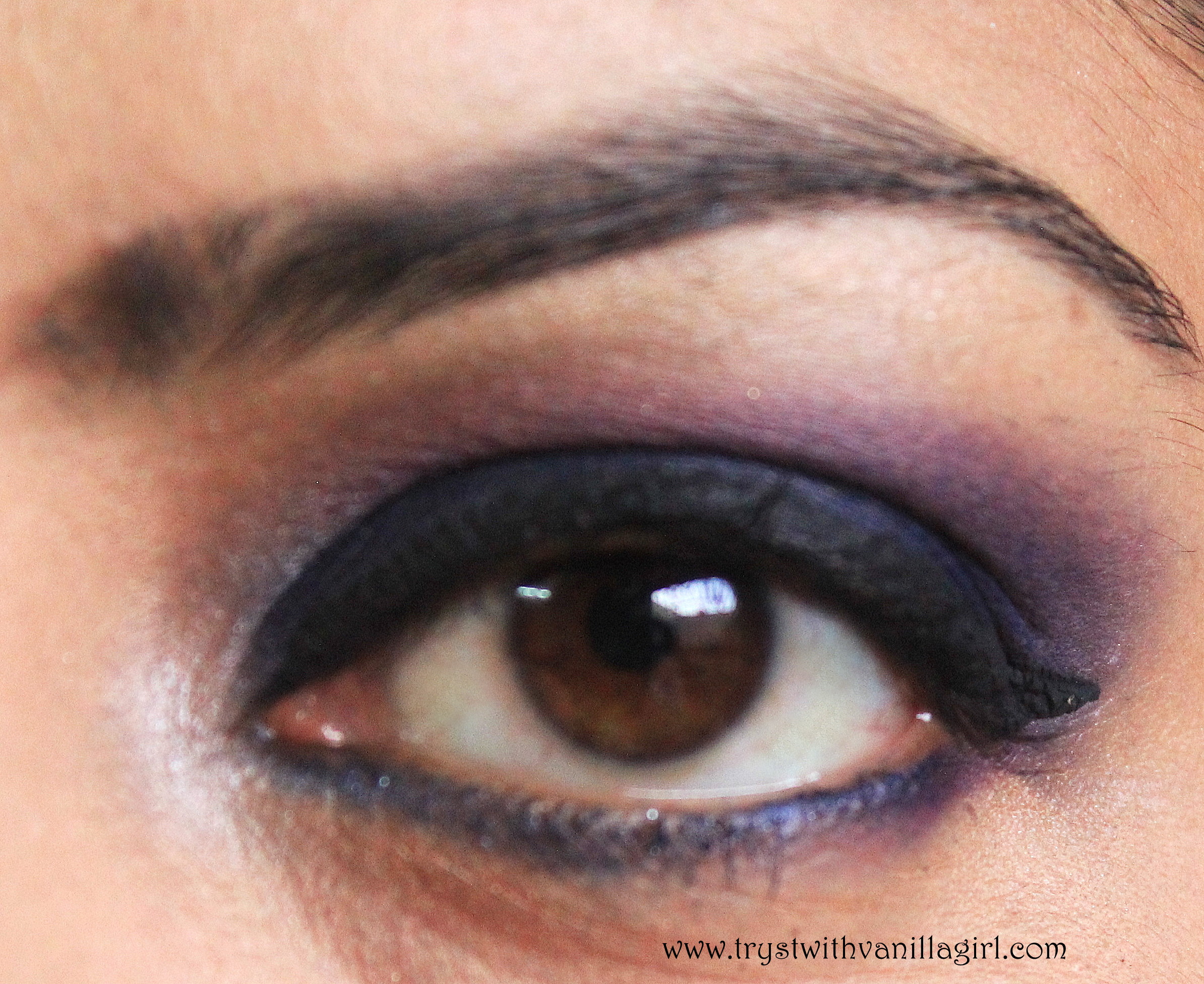 Navy Blue Eyes with Glossy Lips,EOTD