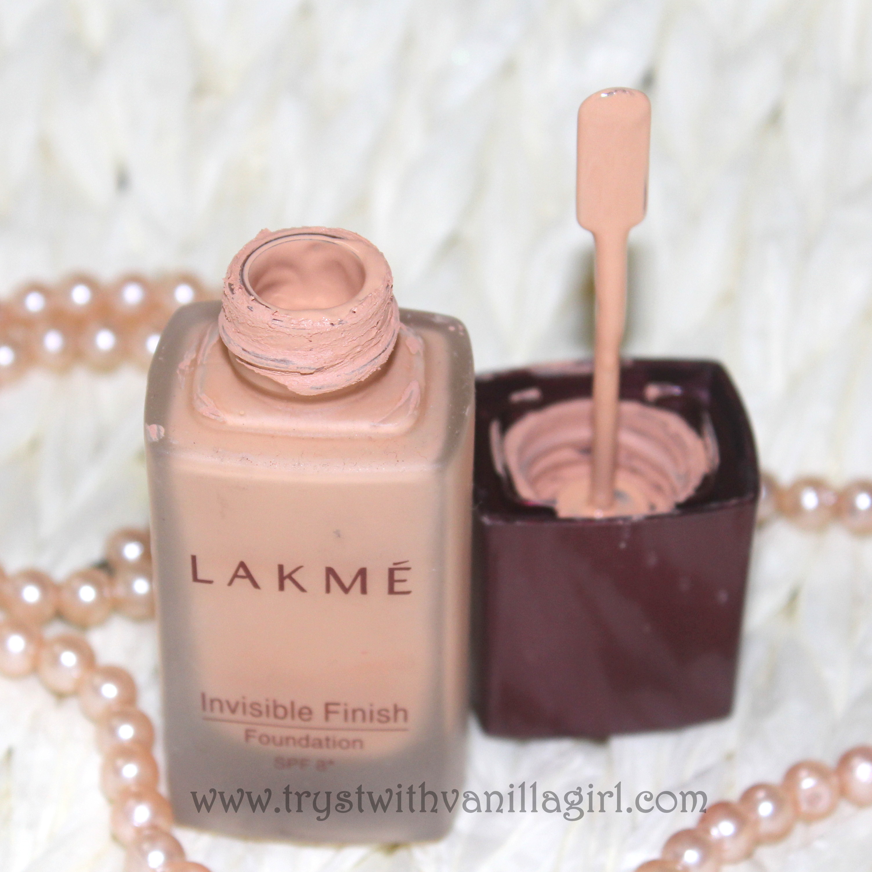 Lakme Invisible Finish Foundation 01 SPF 8 Review,Swatch Photos